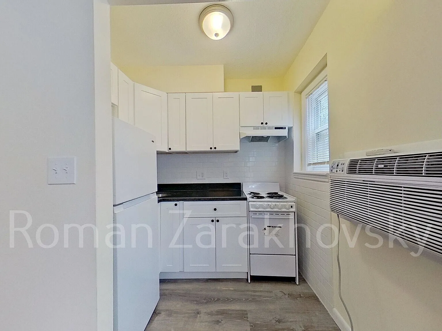 Studio, 99999 sqft, $1,950 — Photo 3