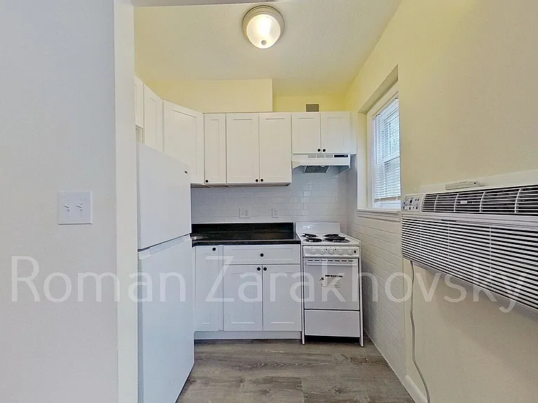 2016 Commonwealth Ave #3 — Photo 3