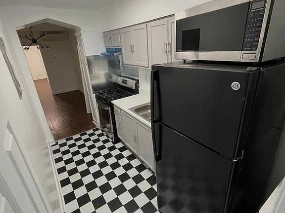 3rd image of 1311 Fort Stevens Dr NW APT 1