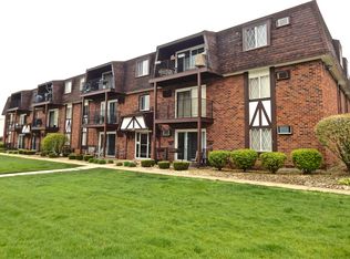 5731 W 129th St #4W, Crestwood, IL 60445