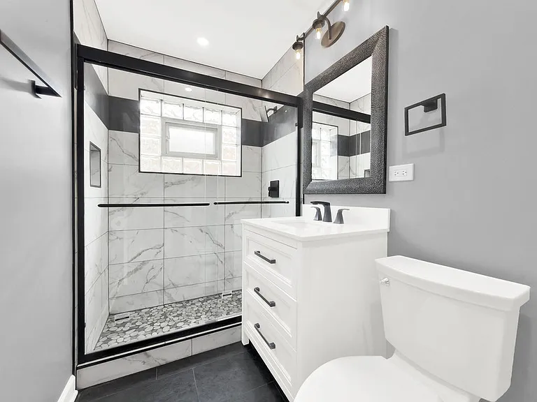 5845 S Sayre Ave — Photo 16