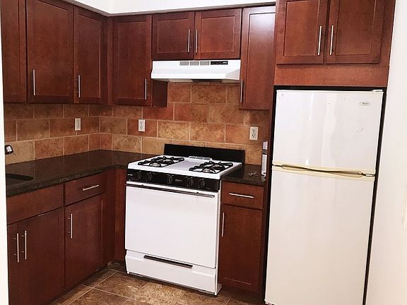 5th image of 3616 Astoria Blvd APT 6D