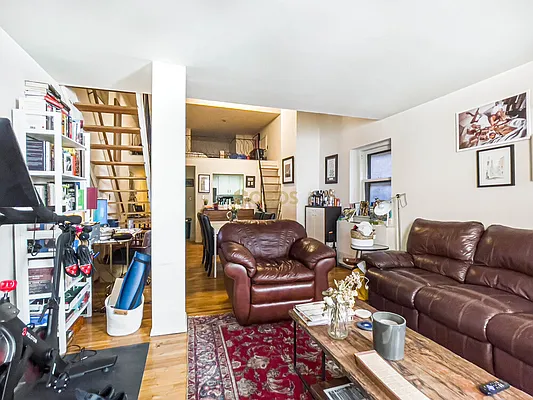 Rented by City Connections Realty | media 12