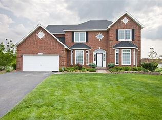 5500 Hunters Ridge Ct, Hoffman Estates, IL 60192