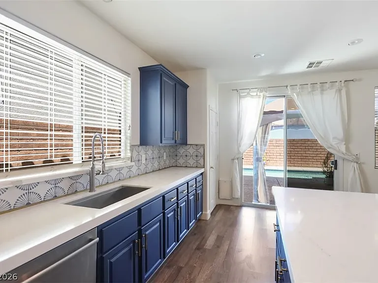 11057 Village Crest Ln — Photo 13
