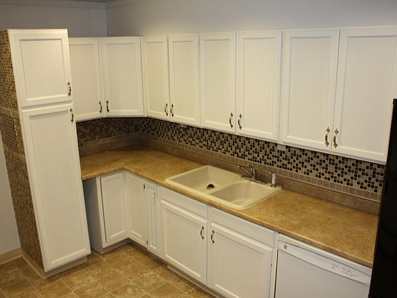 3rd image of 3131 Dogwood Dr