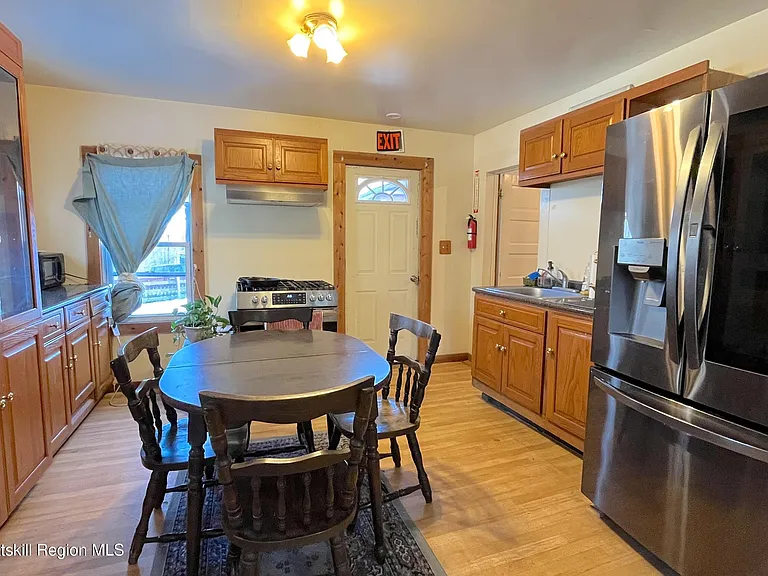 879 Samsonville Rd — Photo 3