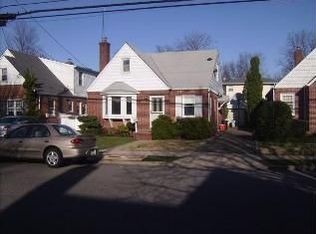 118 Euston Rd S, West Hempstead, NY 11552