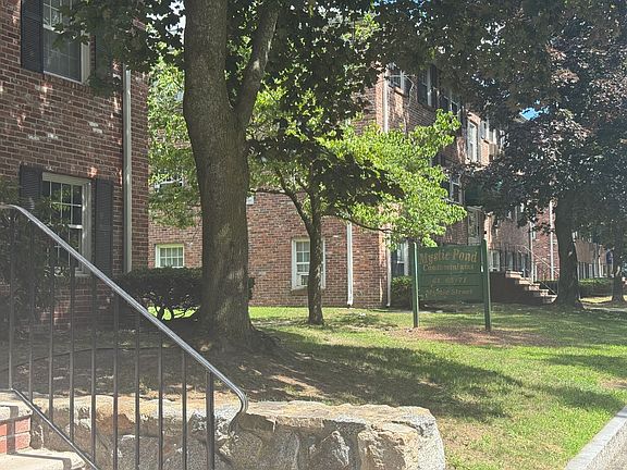 4th image of 71 Mystic St APT 11