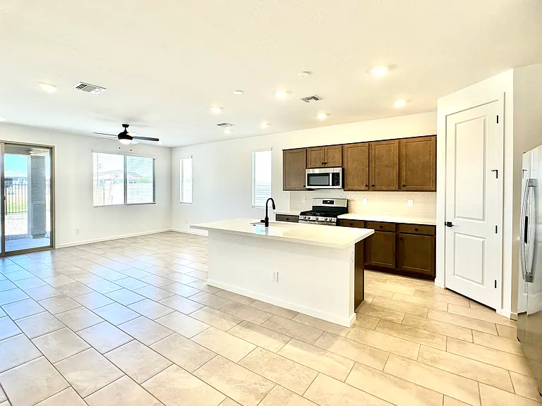 15598 W Hackamore Dr — Photo 6