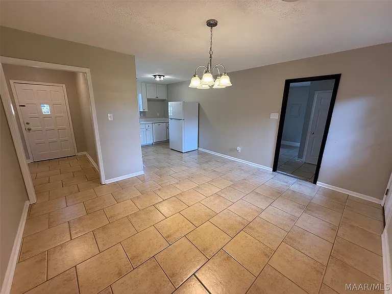 113 Lori St — Photo 10