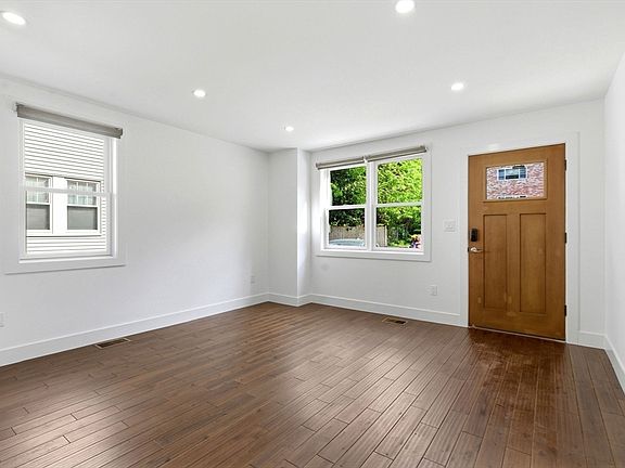 2nd image of 123 Nottinghill Rd #2