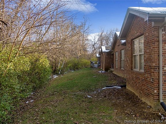 5th image of 807 S Indiana Avenue #5