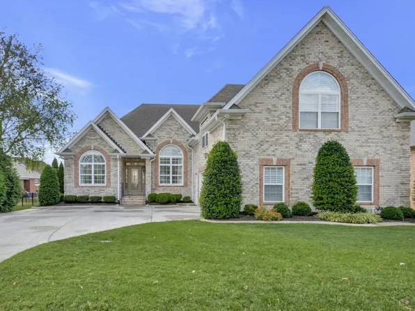 203 Keene Valley N, Hendersonville, TN 37075