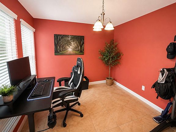 3rd image of 1100 Cactus Dr