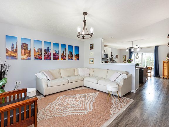 5th image of 4621 Trotters Pointe Cir