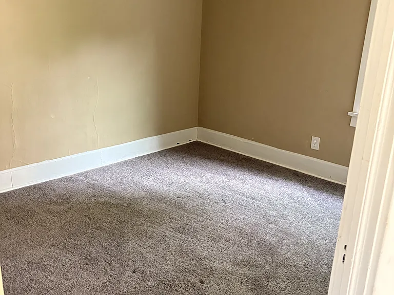 285 Malleable St — Photo 5