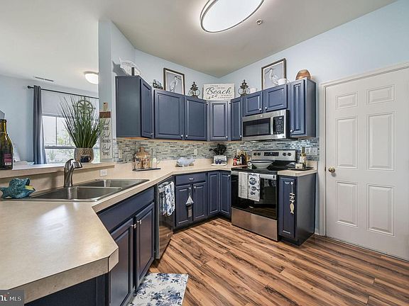 5th image of 3302 S Sagamore Dr #3302E