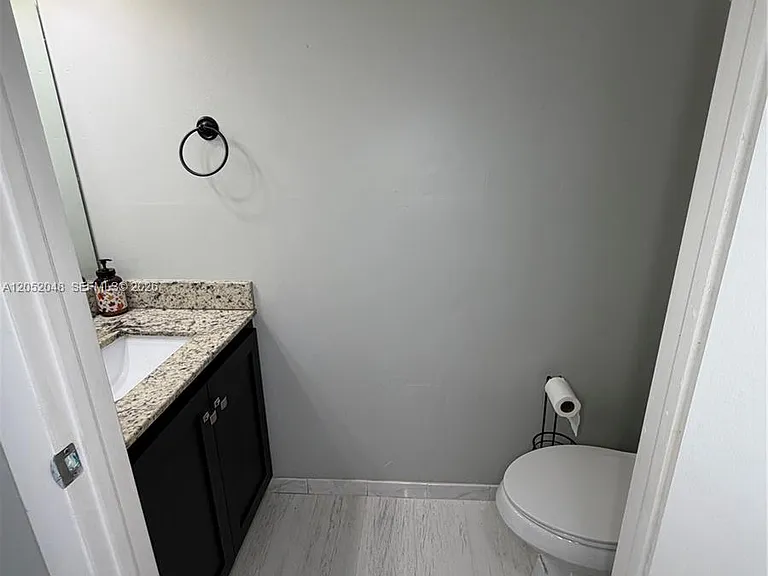 551 NW 82nd Ave #516 — Photo 9