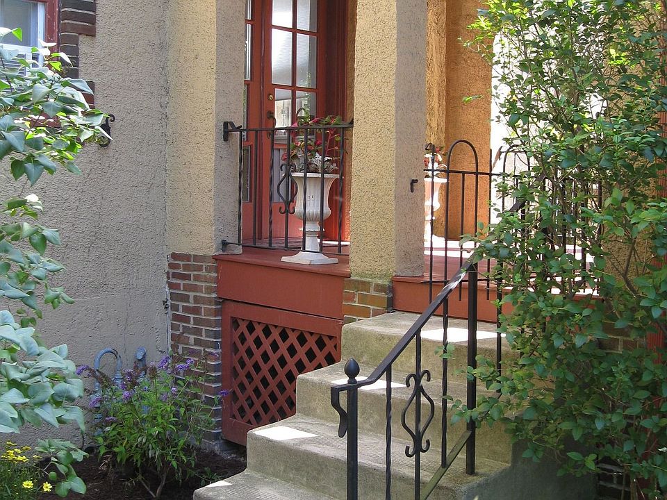 Entry way