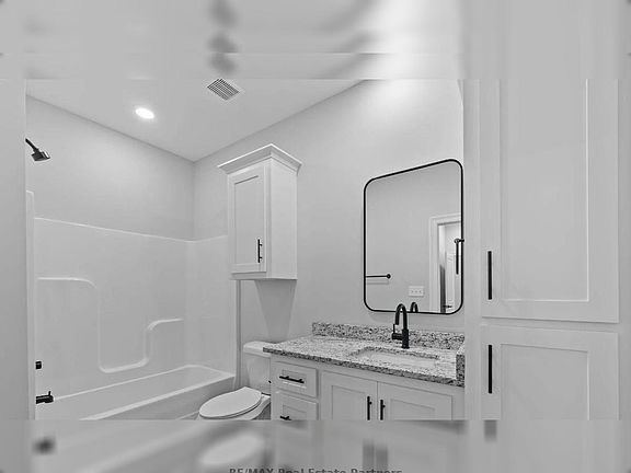 2nd image of 43 Dearman Rd