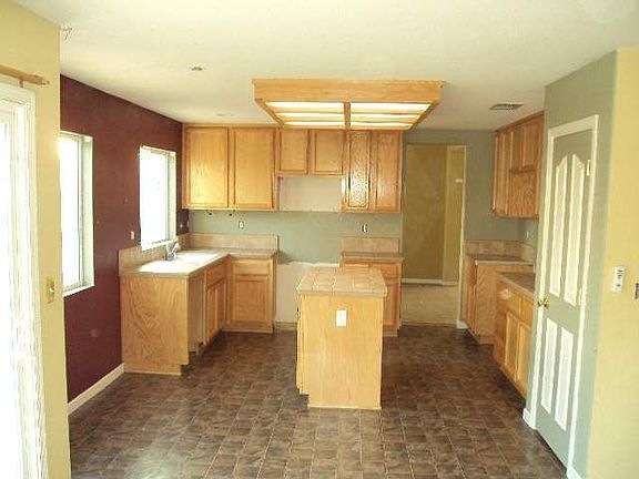 2nd image of 616 Nightingale Way