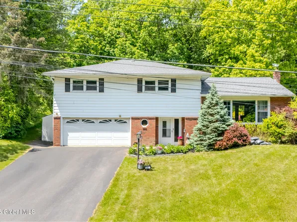 26 Judd Lane, Wynantskill, NY 12198