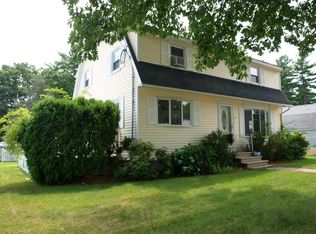 10 Pinegrove Ave, Billerica, MA 01821
