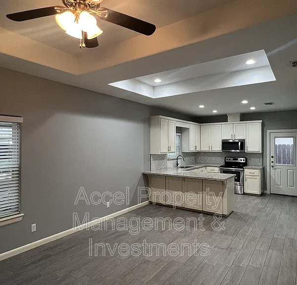 413 Downing Ave #2 — Photo 4