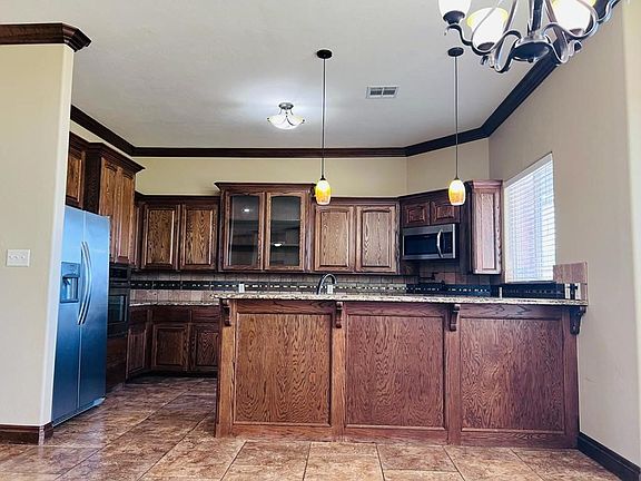 2nd image of 1001 Baybrook Dr