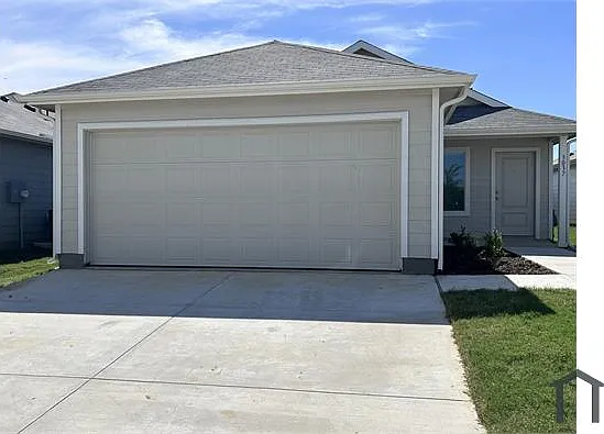 3037 Tokara St — Photo 2