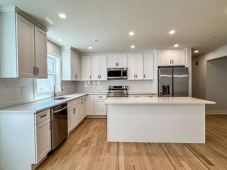 121 Princeton St #121 — Photo 7