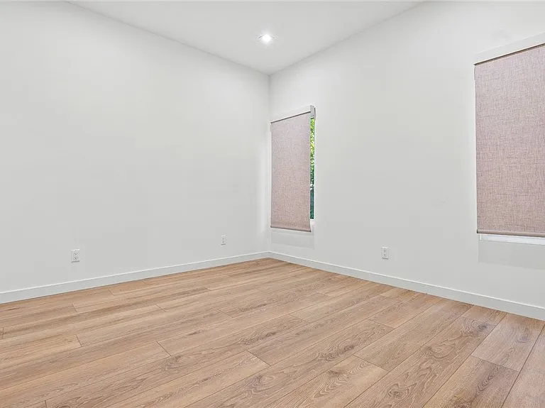 512 W Washington Blvd — Photo 9