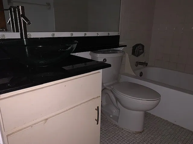 120 W America St #7 — Photo 11