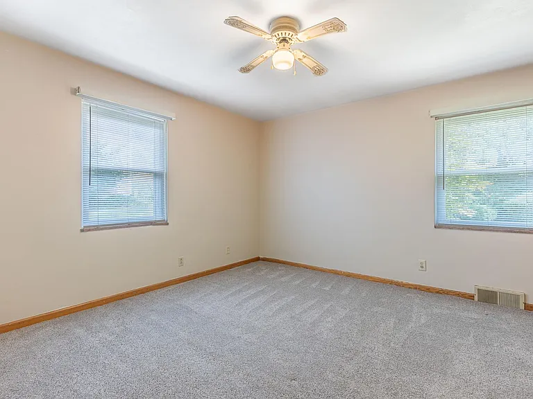 1822 W Schantz Ave #1822 — Photo 10