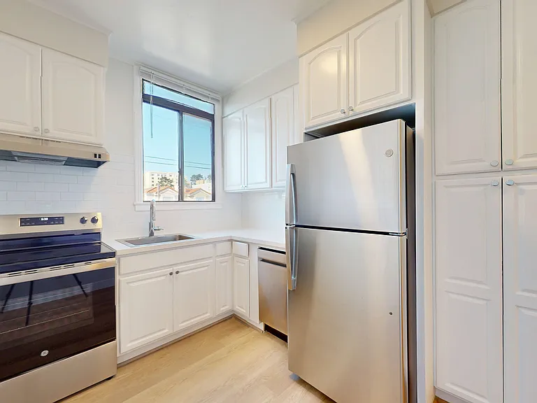 8045 Geary Blvd #102 — Photo 3
