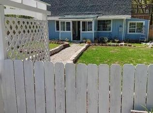 920 Azalea Dr, Grants Pass, OR 97526