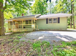 115 Mountain Dr, Greentown, PA