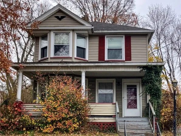 213 N Bentley Ave, Niles, OH 44446