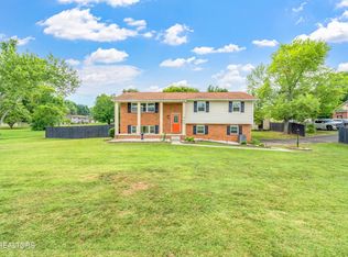 905 N Cedar Bluff Rd #3, Knoxville, TN 37923
