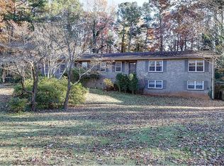 1528 Ridgewood Dr SW, Lilburn, GA 30047