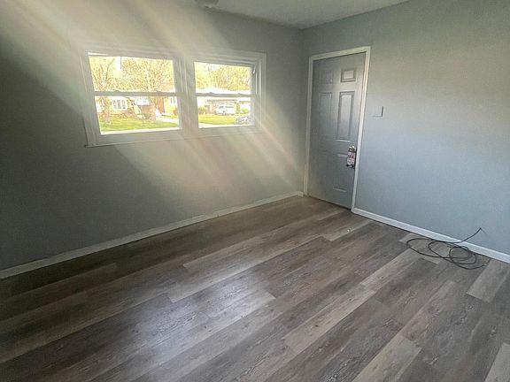 3rd image of 14528 Cottage Grove Ave