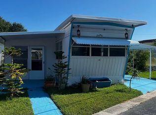 28 Forest Ln #28F, Largo, FL 33773