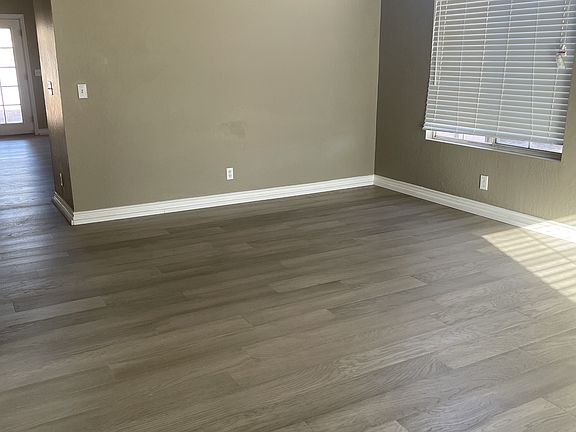 3rd image of 2290 E Wildhorse Pl