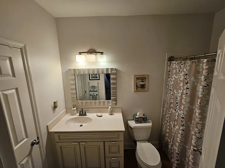 hall full bath services bedroom 1