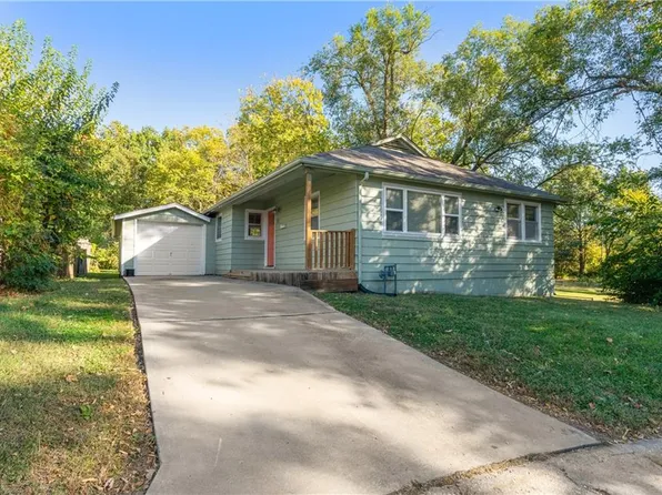 311 SW Noel St, Lees Summit, MO 64063
