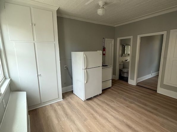 52 Howe St #5, Lewiston, ME 04240