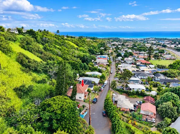 2296 Mokuhau Rd, Wailuku, HI 96793