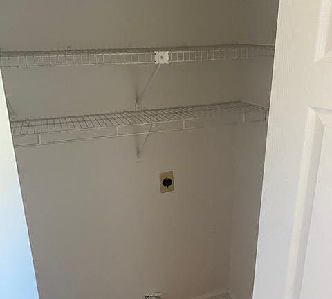 Washer/Dryer Closet