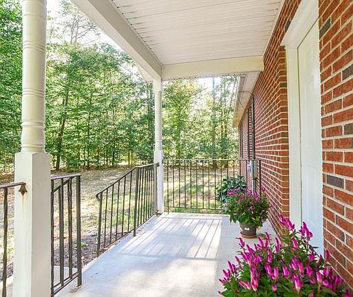 3rd image of 36671 Whippoorwill Ct